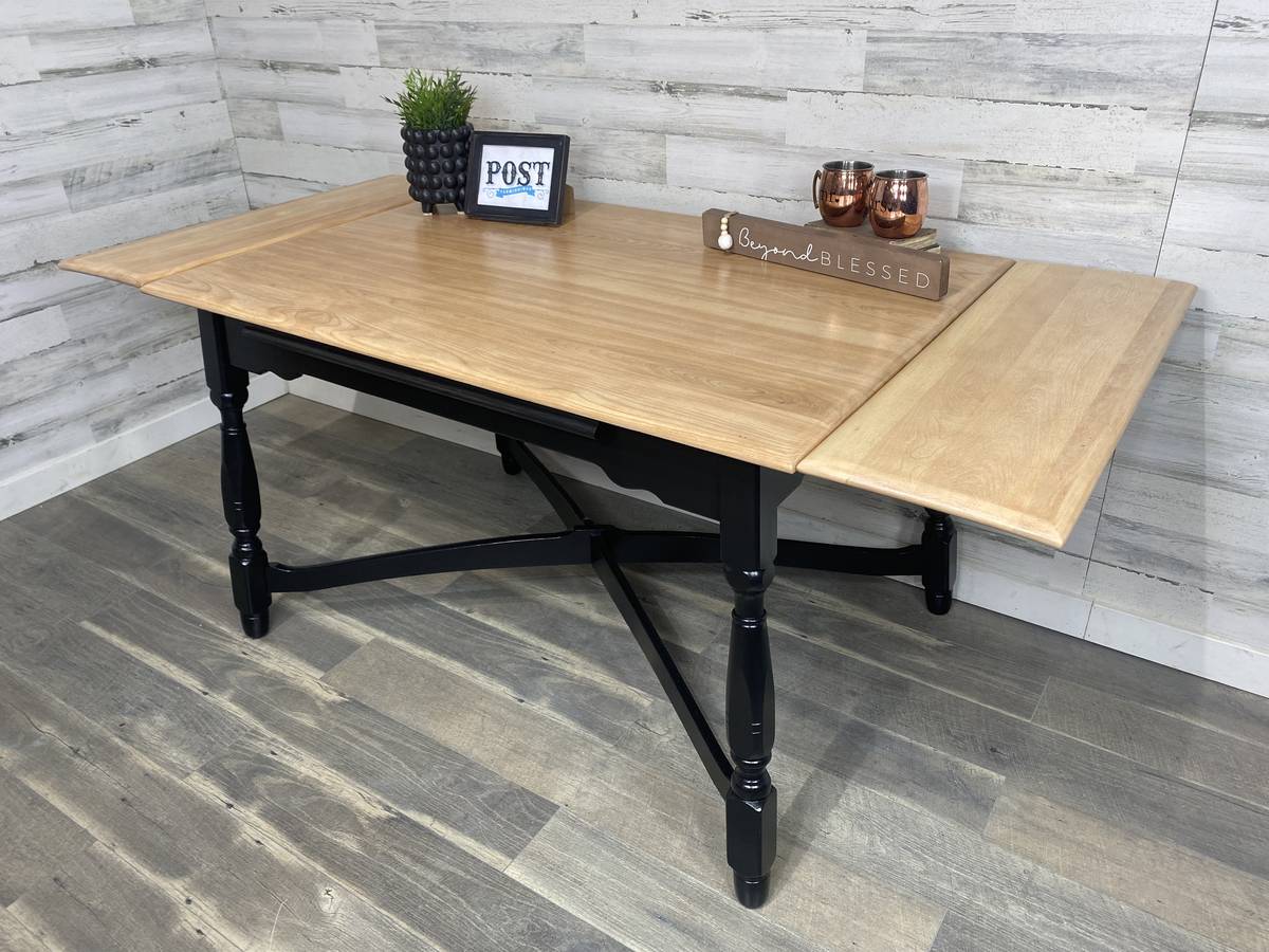 Antique Black Dining Table W/ Pull Out Leaves *Delivery available*