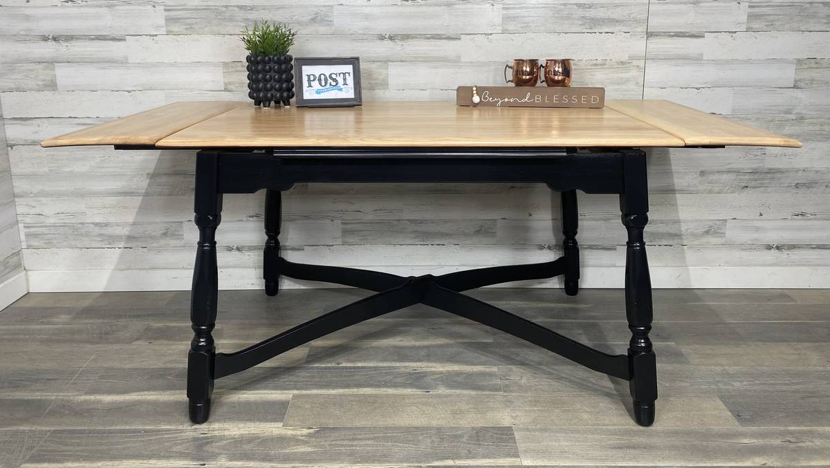 Antique Black Dining Table W/ Pull Out Leaves *Delivery available*