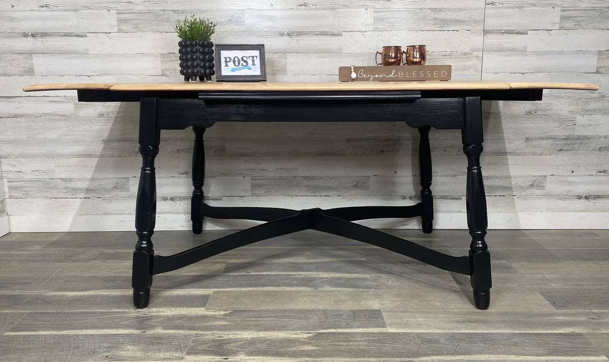 Antique Black Dining Table W/ Pull Out Leaves *Delivery available*